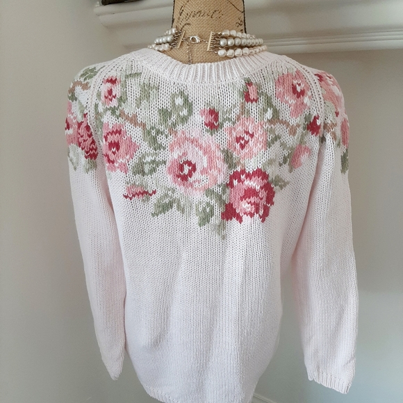 EUC FLORAL KNIT PINK SWEATER - Picture 4 of 8